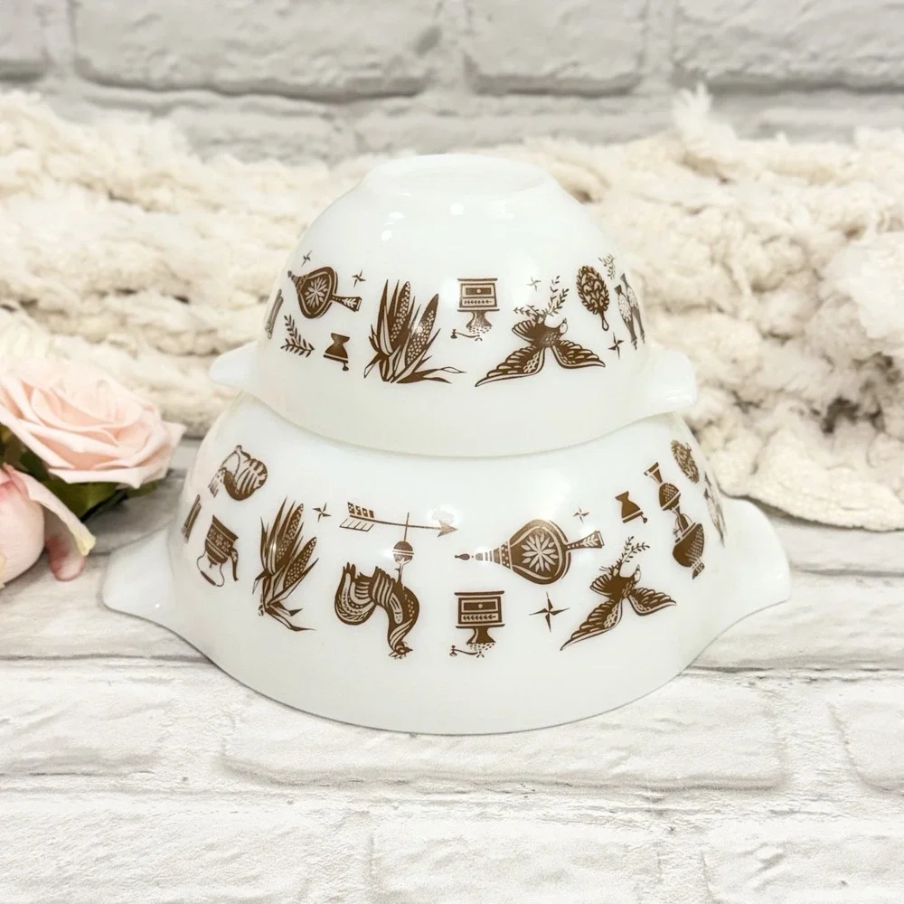 Vintage Pyrex 